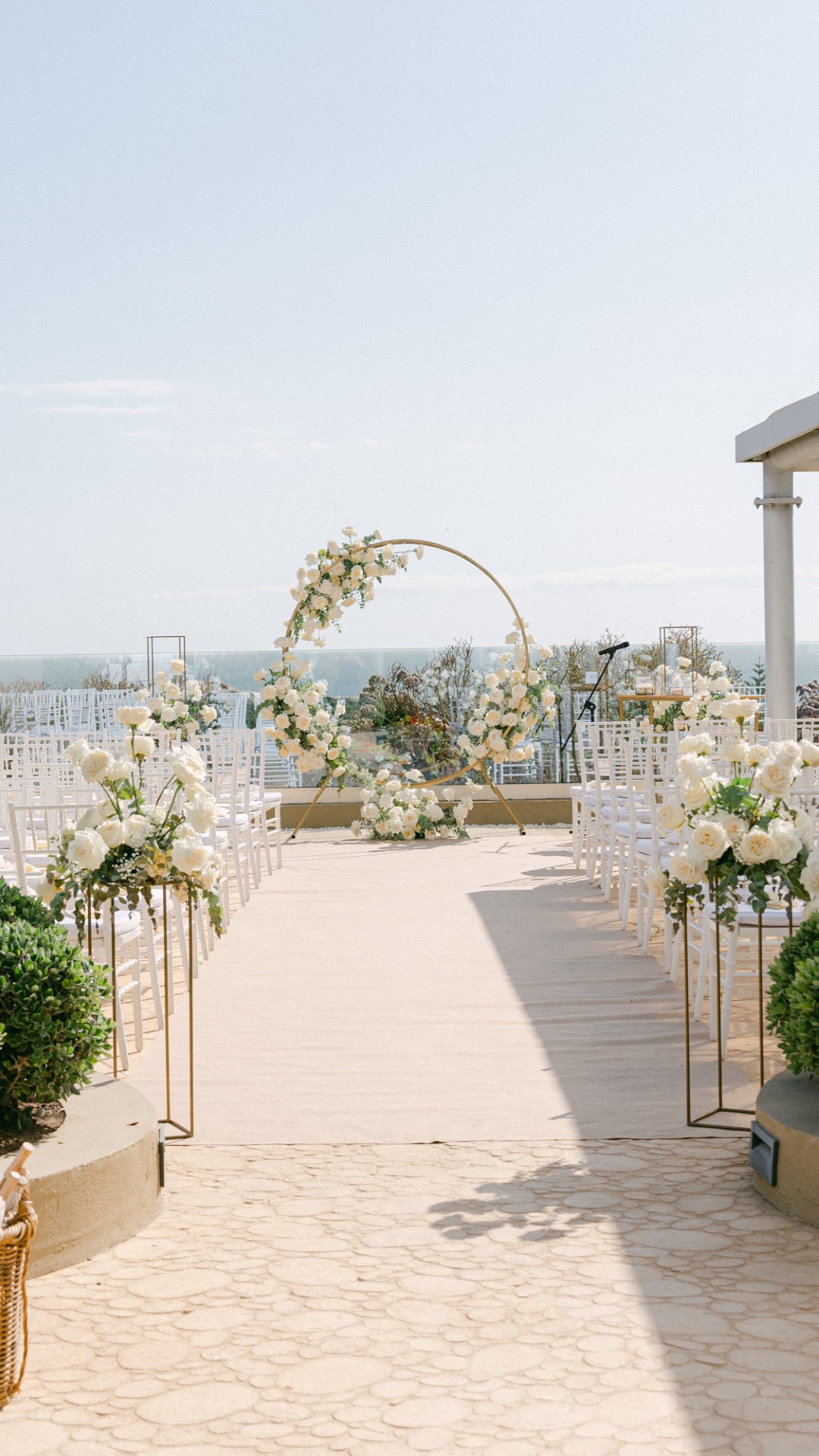 Book your wedding day in GF VICTORIA